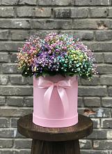 Цветочная композиция из Гипсофила и Розы в шляпной коробке в Южном