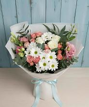 Букет цветов из:  Розы, Лизиантусы и Хризантемы в Южном
