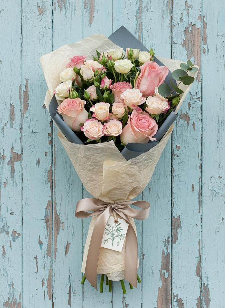 Букет цветов из: Розы в Южном