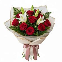 Букет цветов из:  Лилии и Розы в Южном