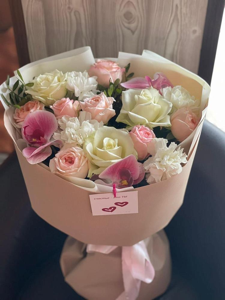 Букет цветов из: Орхидеи, Розы и Гвоздики в Южном