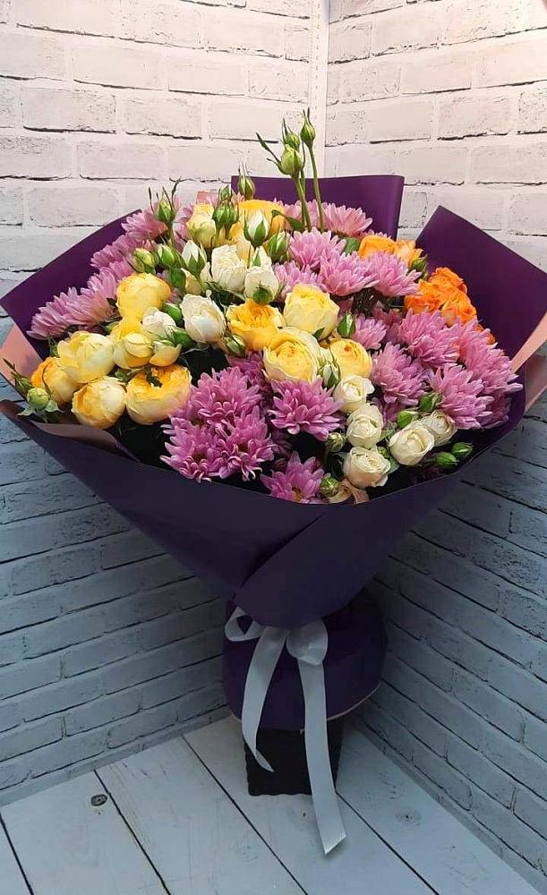Букет цветов из: Хризантемы и Розы в Южном