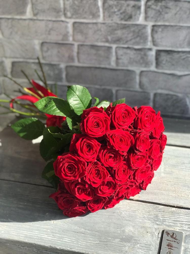 Букет Красные розы Фридом в Южном