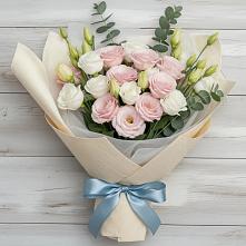 Букет цветов из:  Лизиантусы #REPLACE_PRED# Южном