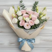 Букет цветов из:  Лизиантусы в Южном