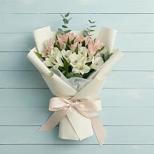 Букет цветов из:  Альстромерии в Южном