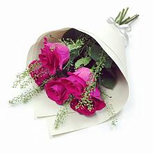 Букет цветов из:  Розы в Южном
