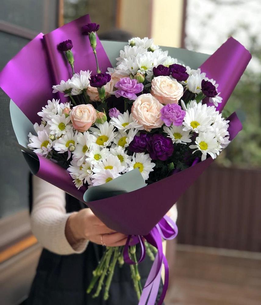 Букет цветов из: Хризантемы, Гвоздики и Розы в Южном