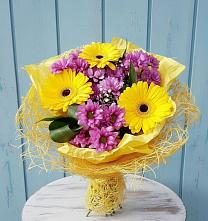 Букет цветов из:  Хризантемы и Герберы #REPLACE_PRED# Южном