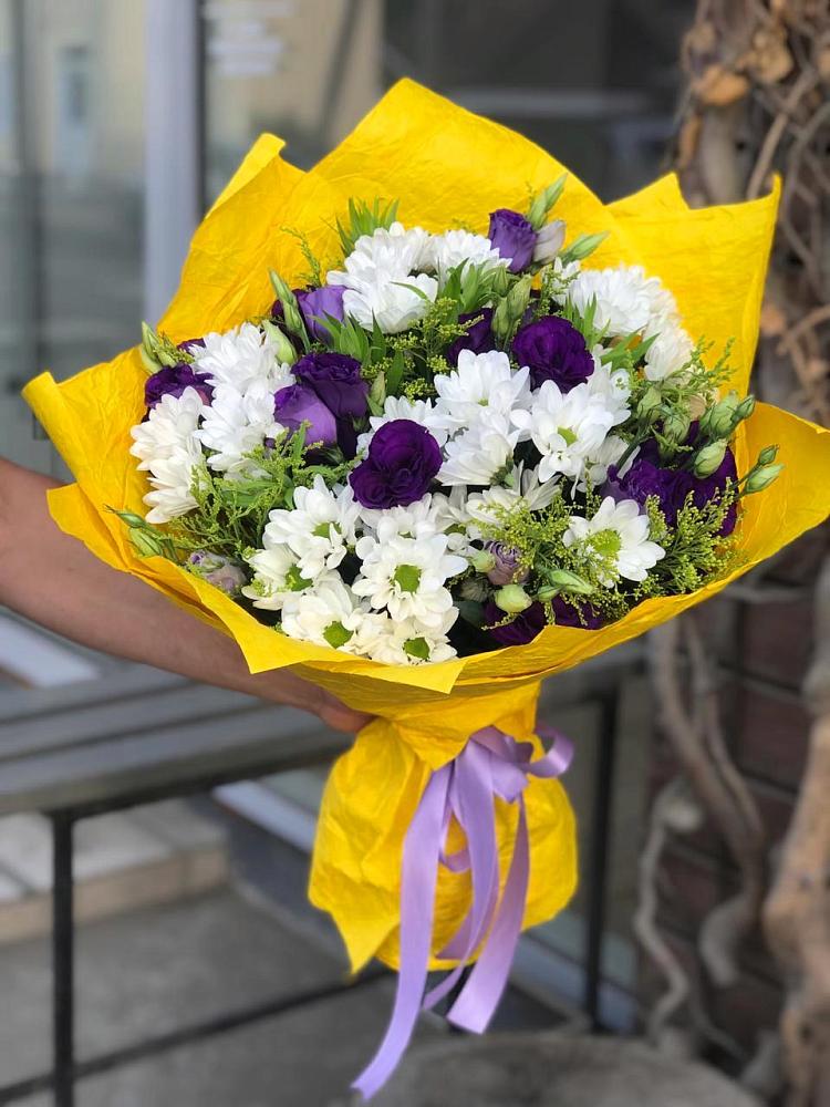 Букет цветов из: Ирисы, Хризантемы и Ромашки в Южном