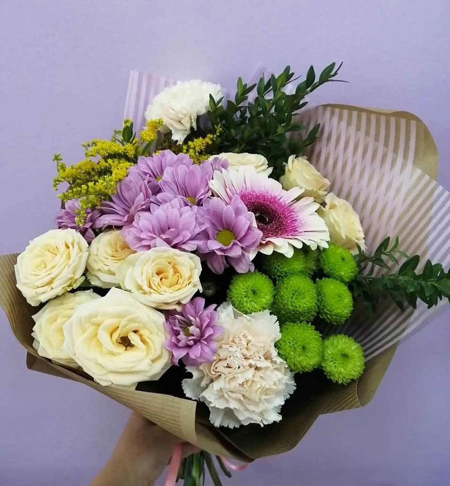 Букет цветов из: Хризантемы, Розы, Гвоздики и Герберы в Южном