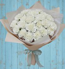Букет цветов из:  Гвоздики в Южном