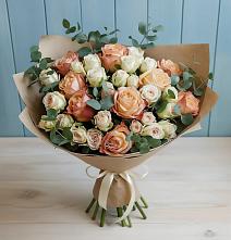 Букет цветов из:  Альстромерии и Розы в Южном