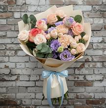 Букет цветов из:  Розы, Лизиантусы и Гвоздики в Южном