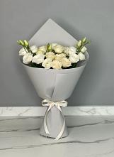 Букет цветов из:  Розы и Лизиантусы в Южном